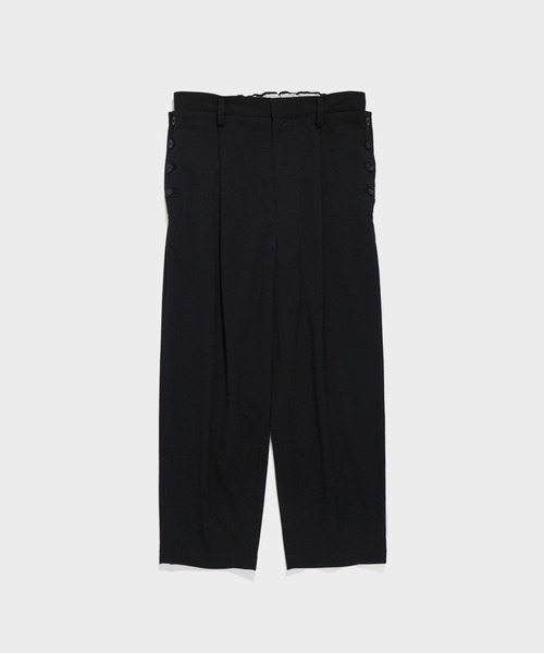 UJOH(ウジョー)の「【UJOH HOMME/ウジョーオム】Botton Line Closure PNT(スラックス・メンズ・ブラック・4/5)」の1枚目の写真