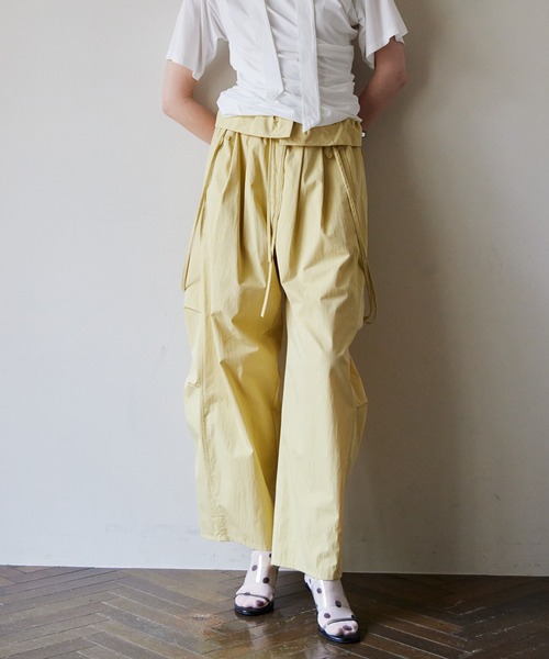 MAISON SPECIAL(メゾンスペシャル)の「2WAY Cocoon Military Pants/2WAYコクーンミリタリーパンツ(その他パンツ・レディース・ホワイト/チャコールグレー/イエロー・36/38)」の3枚目の写真