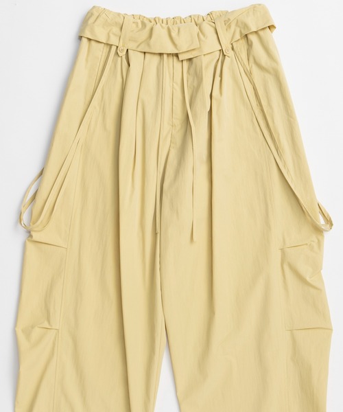 MAISON SPECIAL(メゾンスペシャル)の「2WAY Cocoon Military Pants/2WAYコクーンミリタリーパンツ(その他パンツ・レディース・ホワイト/チャコールグレー/イエロー・36/38)」の22枚目の写真