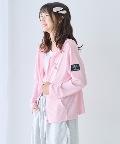 Amourire girl(アムリールガール)の「チェリー刺繍 ジップアップ 薄手 パーカー 羽織り UV対策(パーカー・キッズ・ネイビー/ピンク・130cm/160cm/140cm/150cm)」の20枚目の写真