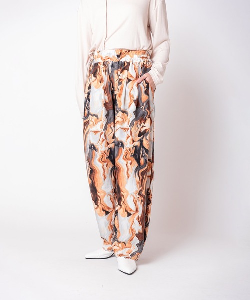 OSMOSIS(オズモーシス)の「プリントタックパンツ(その他パンツ・レディース・ブラウン/グレー/ピンク・ONE SIZE)」の16枚目の写真