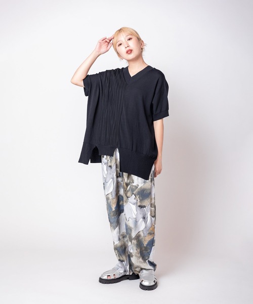 OSMOSIS(オズモーシス)の「プリントタックパンツ(その他パンツ・レディース・ブラウン/グレー/ピンク・ONE SIZE)」の4枚目の写真