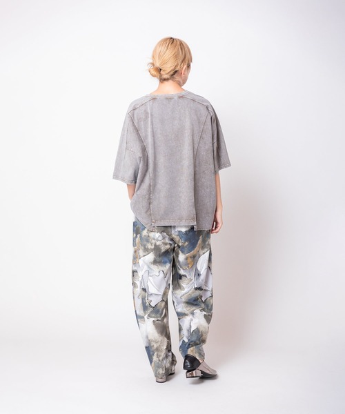 OSMOSIS(オズモーシス)の「プリントタックパンツ(その他パンツ・レディース・ブラウン/グレー/ピンク・ONE SIZE)」の6枚目の写真