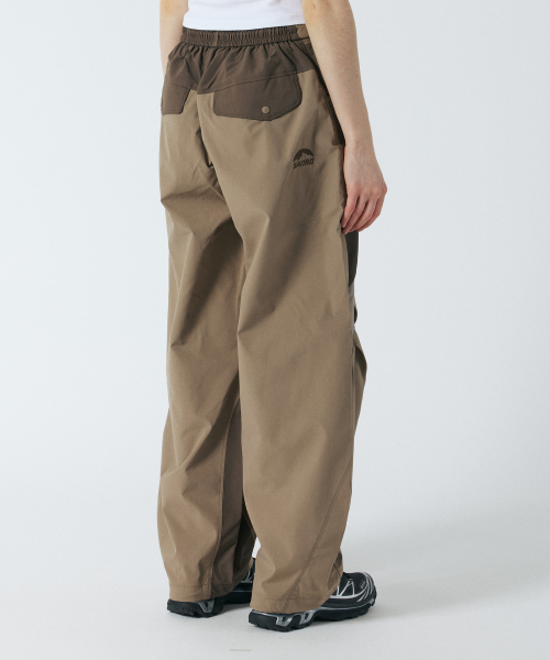 SANRO（サンロ）の「[ユニセックス] S-TEXパネルハイキングパンツ - ブラウン（スウェットパンツ・レディース・その他・MEDIUM/LARGE/X-LARGE）」の2枚目の写真