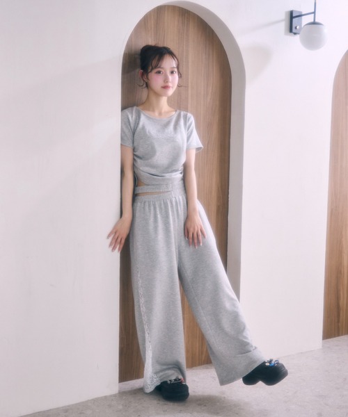 TITTY&CO.(ティティーアンドコー)の「サイドレースラメスウェットパンツ(スウェットパンツ・レディース・グレー/ブラック/ピンク・FREE)」の16枚目の写真