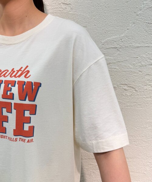 LOUNGEDRESS(ラウンジドレス)の「ロゴプリントTシャツ(Tシャツ/カットソー・レディース・アイボリー・FREE)」の16枚目の写真