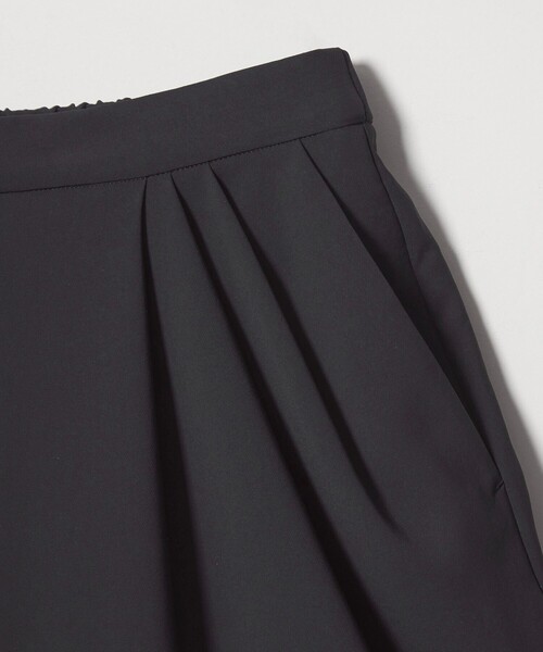 MARW UNITED ARROWS（マルゥ ユナイテッドアローズ）の「＜MARW UNITED ARROWS＞デザイン タック パンツ UVカット・撥水（その他パンツ・レディース・ホワイト/ブラック・36/38）」の16枚目の写真