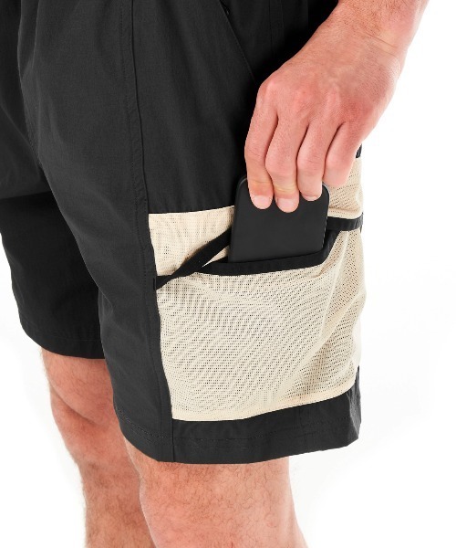PICTURE ORGANIC CLOTHING(ピクチャーオーガニッククロージング)の「【PICTURE/ピクチャー】CAMBA M STRETCH SHORTS 4WAYストレッチ 撥水加工 ナイロンショーツ(その他パンツ・メンズ・ブラック×カーキ・SMALL/MEDIUM/LARGE)」の2枚目の写真