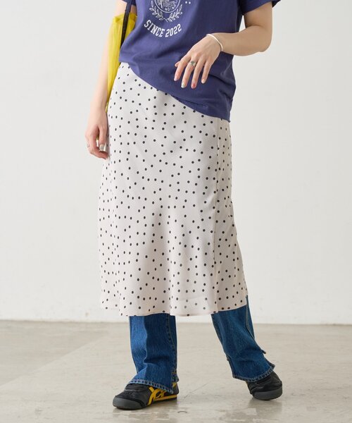 FRIPIER(フリピエ)の「ドットバイヤススカート《FRIPIER》(スカート・レディース・アイボリー・FREE)」の1枚目の写真