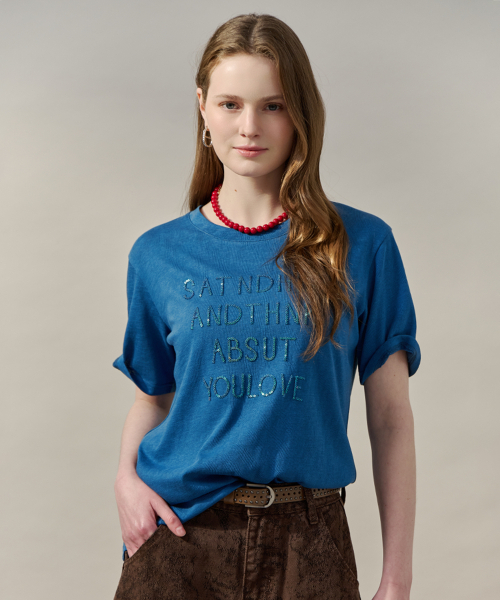 MAXZA(マージャコレクション)の「スパンコールレタリングスラブ半袖Tシャツ(Tシャツ/カットソー・レディース・ブルー/バイオレット/チャコール・FREE)」の4枚目の写真