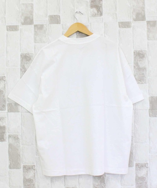 Carhartt WIP（カーハートダブリューアイピー）の「WIP デコンストラクテッドラベルTシャツ S/S Deconstructed Label T-Shirt（Tシャツ/カットソー・メンズ・ブラック/ホワイト・M/L/XL）」の6枚目の写真