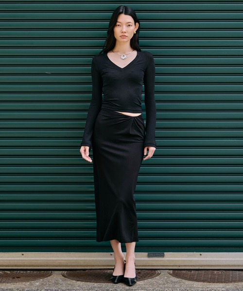 kiehtova(キエトヴァ)の「【kiehtova】CLEAN SILHOUETTE VTOPS/クリーン シルエット ブイトップス KTWR65(Tシャツ/カットソー・レディース・ブラック/アイボリー/アッシュグレー・FREE)」の16枚目の写真