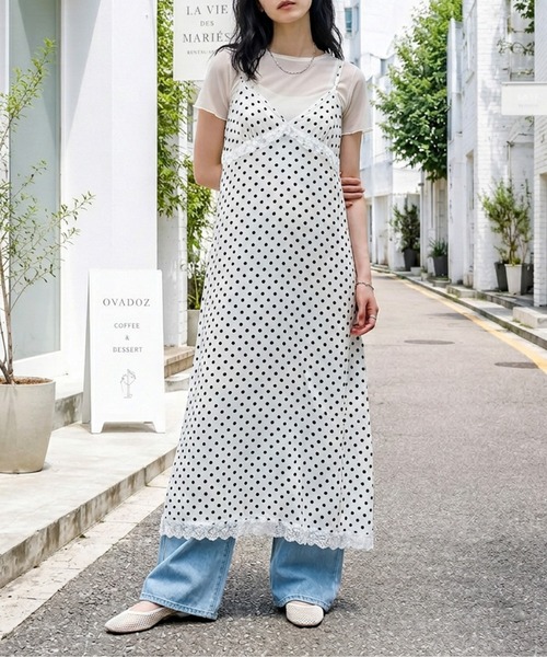 AMELY（エミリー）の「ドット柄キャミソールワンピース（ワンピース・レディース・ホワイト/ブラック・フリー）」の3枚目の写真