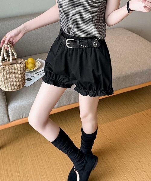&soiree(アンドソワレ)の「裾フリルイージーバルーンショートパンツ(その他パンツ・レディース・ブラック/ホワイト/ベージュ・SMALL/MEDIUM/LARGE/X-LARGE)」の5枚目の写真