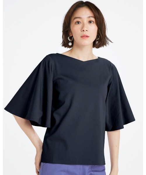 DoCLASSE( ドゥクラッセ)の「浅Vネック/ベルスリーブ・ドゥクラッセTシャツ(Tシャツ/カットソー・レディース・イエロー/ダークネイビー/ホワイト/ブルー/グリーン・L/M/S/LL)」の4枚目の写真