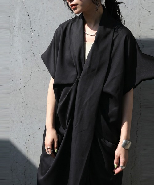 antiqua（アンティカ）の「アシンメトリー ツイスト レイヤード ワンピース（ワンピース・レディース・ブラック/グレー・ONESIZE）」の4枚目の写真