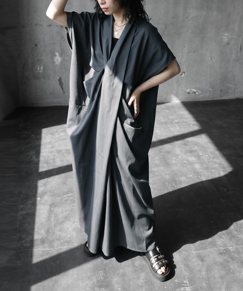 antiqua（アンティカ）の「アシンメトリー ツイスト レイヤード ワンピース（ワンピース・レディース・ブラック/グレー・ONESIZE）」の9枚目の写真