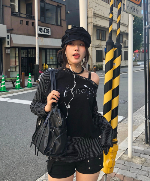 FANCY CLUB（ファンシークラブ）の「ベルト付きウォッシングレザーバッグ (ブラック) F25QE990（ショルダーバッグ・レディース・ブラック・FREE）」の4枚目の写真