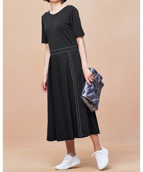 DoCLASSE( ドゥクラッセ)の「フロントプリーツ・コンビワンピース(ワンピース・レディース・ブラック/ベージュ・M/S/L/LL)」の2枚目の写真