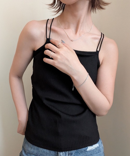 styiro(スタイロ)の「魅せるインナー バッククロスカップ付きキャミソール(キャミソール・レディース・ホワイト/ブラック・FREE)」の7枚目の写真
