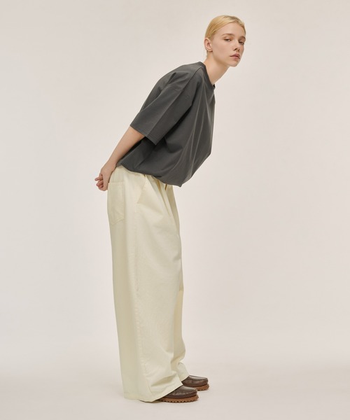 WETTEMPT（ウィテンプト）の「1 TUCK CURVE TWILL PANTS / ワンタックカーブツイルパンツ（スラックス・メンズ・ホワイト/ブラック/ブラウン・MEDIUM/LARGE/SMALL）」の4枚目の写真
