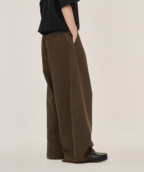 WETTEMPT（ウィテンプト）の「1 TUCK CURVE TWILL PANTS / ワンタックカーブツイルパンツ（スラックス・メンズ・ホワイト/ブラック/ブラウン・MEDIUM/LARGE/SMALL）」の16枚目の写真
