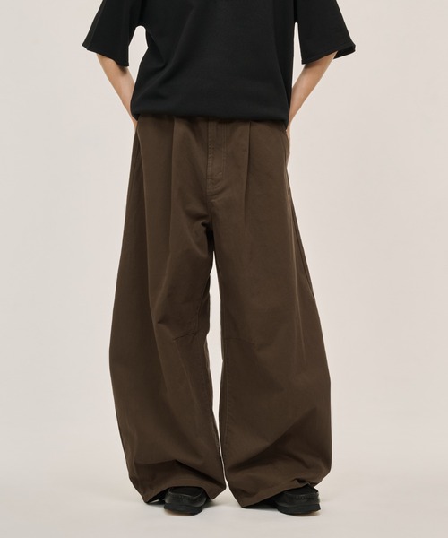 WETTEMPT（ウィテンプト）の「1 TUCK CURVE TWILL PANTS / ワンタックカーブツイルパンツ（スラックス・メンズ・ホワイト/ブラック/ブラウン・MEDIUM/LARGE/SMALL）」の14枚目の写真
