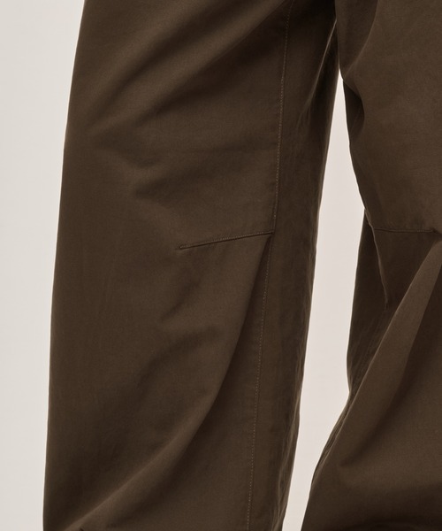 WETTEMPT（ウィテンプト）の「1 TUCK CURVE TWILL PANTS / ワンタックカーブツイルパンツ（スラックス・メンズ・ホワイト/ブラック/ブラウン・MEDIUM/LARGE/SMALL）」の19枚目の写真