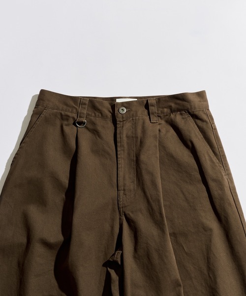 WETTEMPT（ウィテンプト）の「1 TUCK CURVE TWILL PANTS / ワンタックカーブツイルパンツ（スラックス・メンズ・ホワイト/ブラック/ブラウン・MEDIUM/LARGE/SMALL）」の8枚目の写真