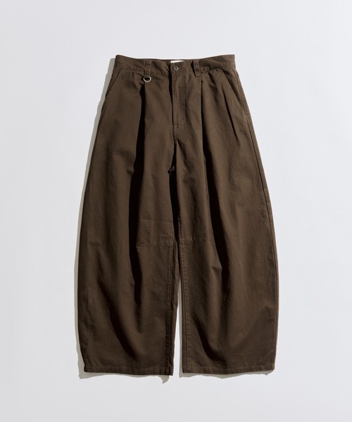 WETTEMPT（ウィテンプト）の「1 TUCK CURVE TWILL PANTS / ワンタックカーブツイルパンツ（スラックス・メンズ・ホワイト/ブラック/ブラウン・MEDIUM/LARGE/SMALL）」の12枚目の写真