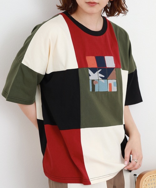 Emago（イマゴ）の「EMAGO タイル刺繍T 半端袖（Tシャツ/カットソー・レディース・ホワイト/ブラック・FREE）」の2枚目の写真