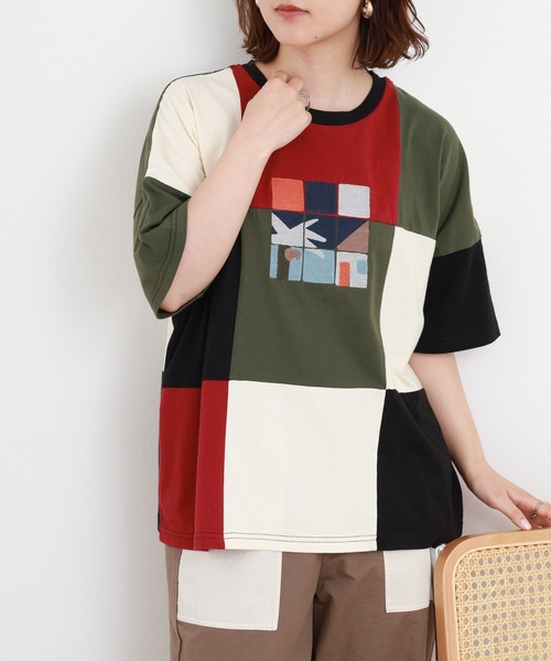 Emago（イマゴ）の「EMAGO タイル刺繍T 半端袖（Tシャツ/カットソー・レディース・ホワイト/ブラック・FREE）」の4枚目の写真