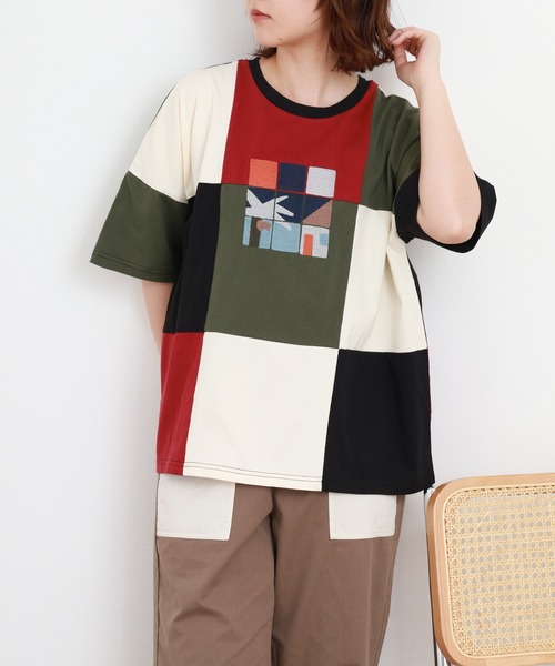 Emago（イマゴ）の「EMAGO タイル刺繍T 半端袖（Tシャツ/カットソー・レディース・ホワイト/ブラック・FREE）」の5枚目の写真
