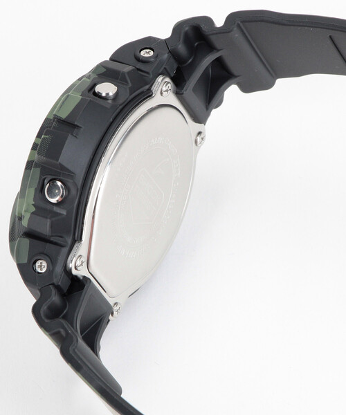 G-SHOCK(ジーショック)の「CASIO/カシオ G-SHOCK BOLD CAMO SERIES, CAMO AND GOLD デジタル 6900シリーズ DW-6900CMG-3JF(デジタル腕時計・メンズ・カモフラージュ・ONE SIZE)」の5枚目の写真