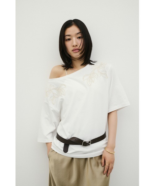 STYLEMIXER(スタイルミキサー)の「エンブロイダリーボートネックT(Tシャツ/カットソー・レディース・ホワイト/サックスブルー/ブラウン・FREE)」の8枚目の写真