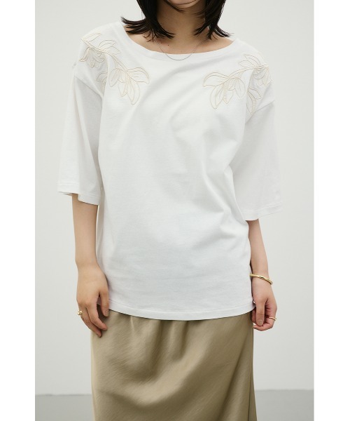 STYLEMIXER(スタイルミキサー)の「エンブロイダリーボートネックT(Tシャツ/カットソー・レディース・ホワイト/サックスブルー/ブラウン・FREE)」の11枚目の写真