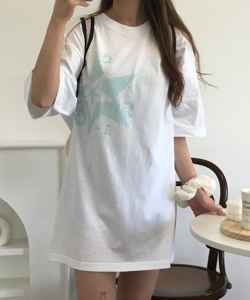 &soiree(アンドソワレ)の「&soiree 【シルエット選べる2サイズ】クロスステッチ風Tシャツ 半袖(Tシャツ/カットソー・レディース・セージグリーン/ホワイト/アッシュ・M/F)」の2枚目の写真