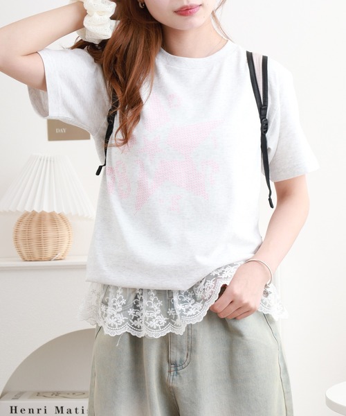 &soiree(アンドソワレ)の「&soiree 【シルエット選べる2サイズ】クロスステッチ風Tシャツ 半袖(Tシャツ/カットソー・レディース・セージグリーン/ホワイト/アッシュ・M/F)」の3枚目の写真