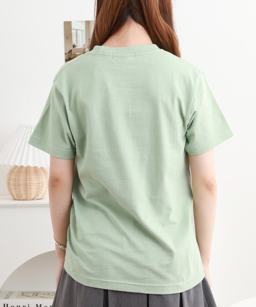 &soiree(アンドソワレ)の「&soiree 【シルエット選べる2サイズ】クロスステッチ風Tシャツ 半袖(Tシャツ/カットソー・レディース・セージグリーン/ホワイト/アッシュ・M/F)」の7枚目の写真