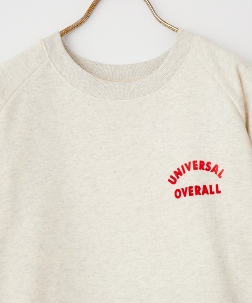 UNIVERSAL OVERALL（ユニバーサルオーバーオール）の「[UNIVERSAL OVERALL/ユニバーサルオーバーオール] 別注 フロッキーロゴ ラグランスリーブスウェット（スウェット・レディース・ブルー/ブラック/オートミール/バーガンディー・F）」の16枚目の写真