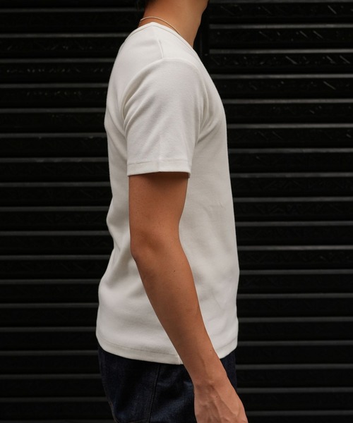 LURAKU（ルラク）の「【LURAKU】Ribbed Short T-shirt / リブショートTシャツ（Tシャツ/カットソー・メンズ・オフホワイト/ブラック・MEDIUM/LARGE）」の7枚目の写真