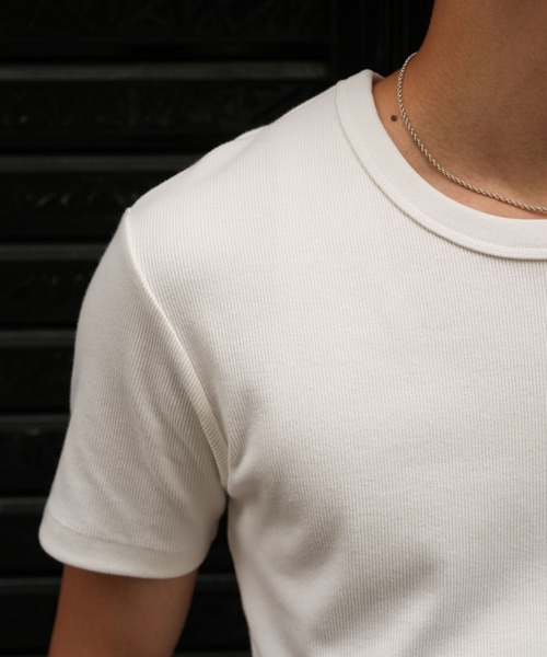 LURAKU（ルラク）の「【LURAKU】Ribbed Short T-shirt / リブショートTシャツ（Tシャツ/カットソー・メンズ・オフホワイト/ブラック・MEDIUM/LARGE）」の9枚目の写真