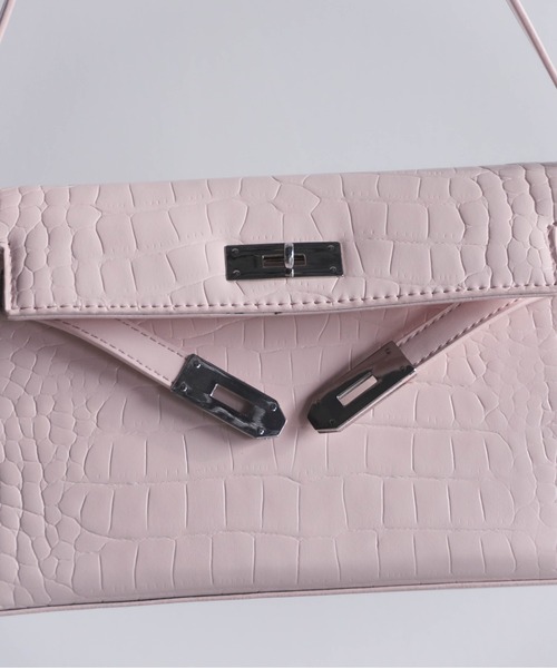 Carmelo(カーメロ)の「Croco Double Strap Bag / クロコエンボス ダブルストラップショルダーバッグ(ショルダーバッグ・レディース・ホワイト/ブラック/ピンク・FREE)」の16枚目の写真