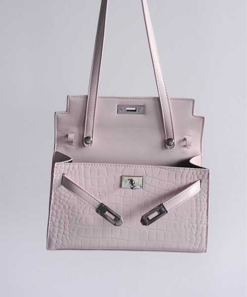 Carmelo(カーメロ)の「Croco Double Strap Bag / クロコエンボス ダブルストラップショルダーバッグ(ショルダーバッグ・レディース・ホワイト/ブラック/ピンク・FREE)」の18枚目の写真