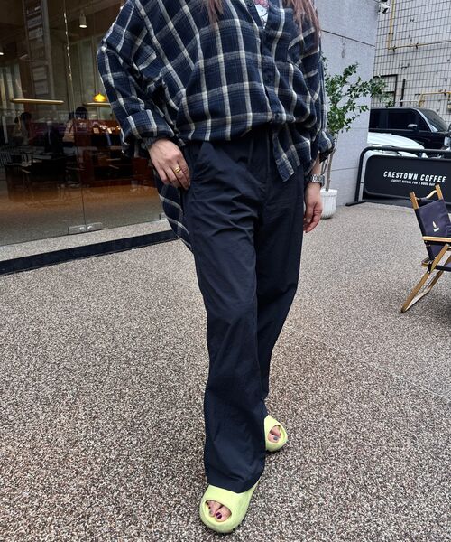 MALOUPE(マロップ)の「2162 軽量ナイロンワイドパンツ(ネイビー)(その他パンツ・レディース・ネイビー・MEDIUM/SMALL)」の8枚目の写真