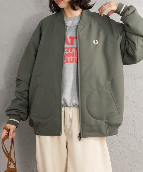 FRED PERRY（フレッドペリー）の「【WEB先行予約】[FRED PERRY/フレッドペリー] 別注 テニスボンバージャケット（ブルゾン・レディース・ダークグリーン/ブラック・S/M/XL/L）」の22枚目の写真