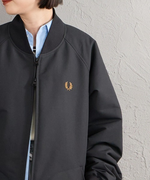 FRED PERRY（フレッドペリー）の「【WEB先行予約】[FRED PERRY/フレッドペリー] 別注 テニスボンバージャケット（ブルゾン・レディース・ダークグリーン/ブラック・S/M/XL/L）」の11枚目の写真