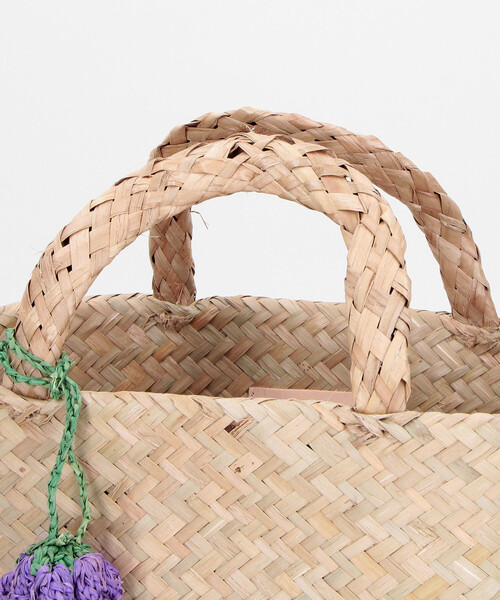 FREAK'S STORE(フリークスストア)の「toca/トーカ 別注 チャーム付き BASIC SEAGRASS TOTE/シーグラス トートバッグ(かごバッグ・レディース・パープル/イエロー/グリーン・ONE SIZE)」の7枚目の写真