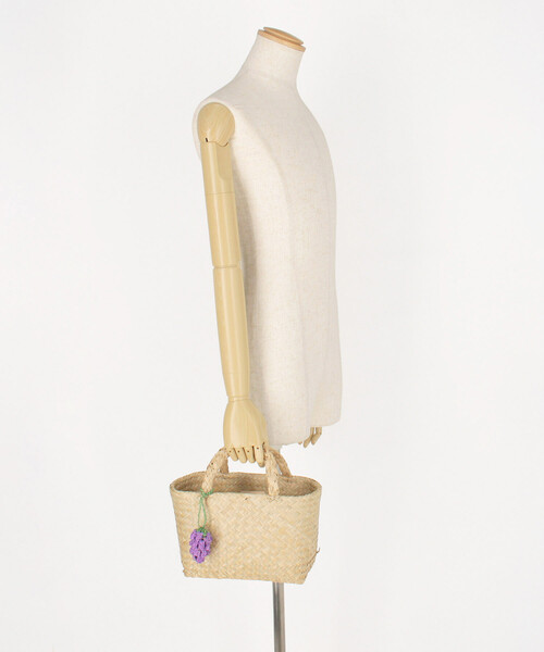 FREAK'S STORE(フリークスストア)の「toca/トーカ 別注 チャーム付き BASIC SEAGRASS TOTE/シーグラス トートバッグ(かごバッグ・レディース・パープル/イエロー/グリーン・ONE SIZE)」の10枚目の写真