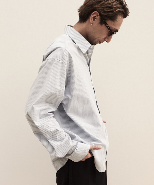 WISM(ウィズム)の「WISM ORIGINAL PRODUCT / ウィズムオリジナルプロダクト OVER FIT SHIRT(シャツ/ブラウス・メンズ・ブルー系その他/ホワイト・LARGE/MEDIUM)」の4枚目の写真